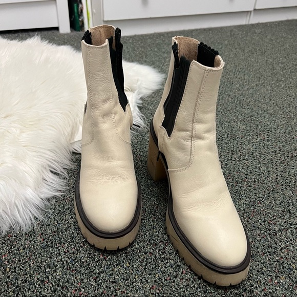 FREE PEOPLE Bone White Cream & Black Leather James Chelsea Chunky Heeled Boot 9 - Picture 9 of 16